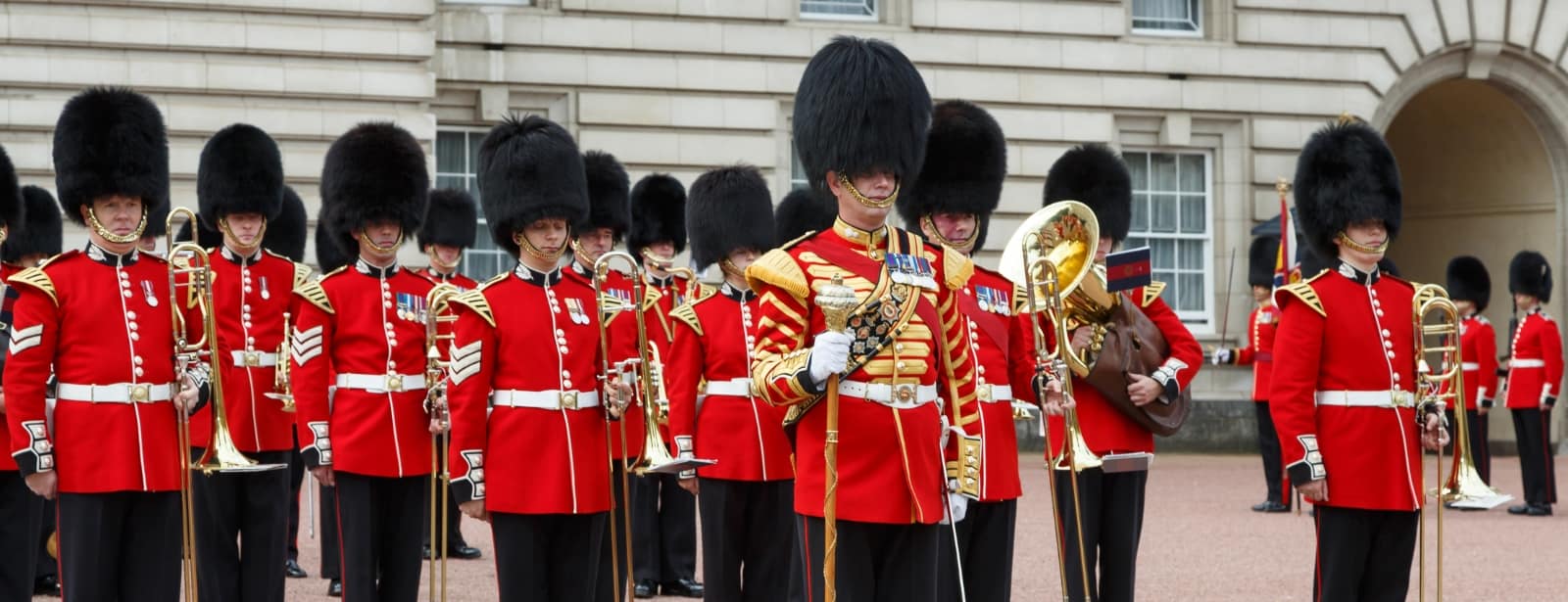 London British Royalty walking tour including Changing Of The Guard Recently Added Experiences at bahrainmegadeals.com