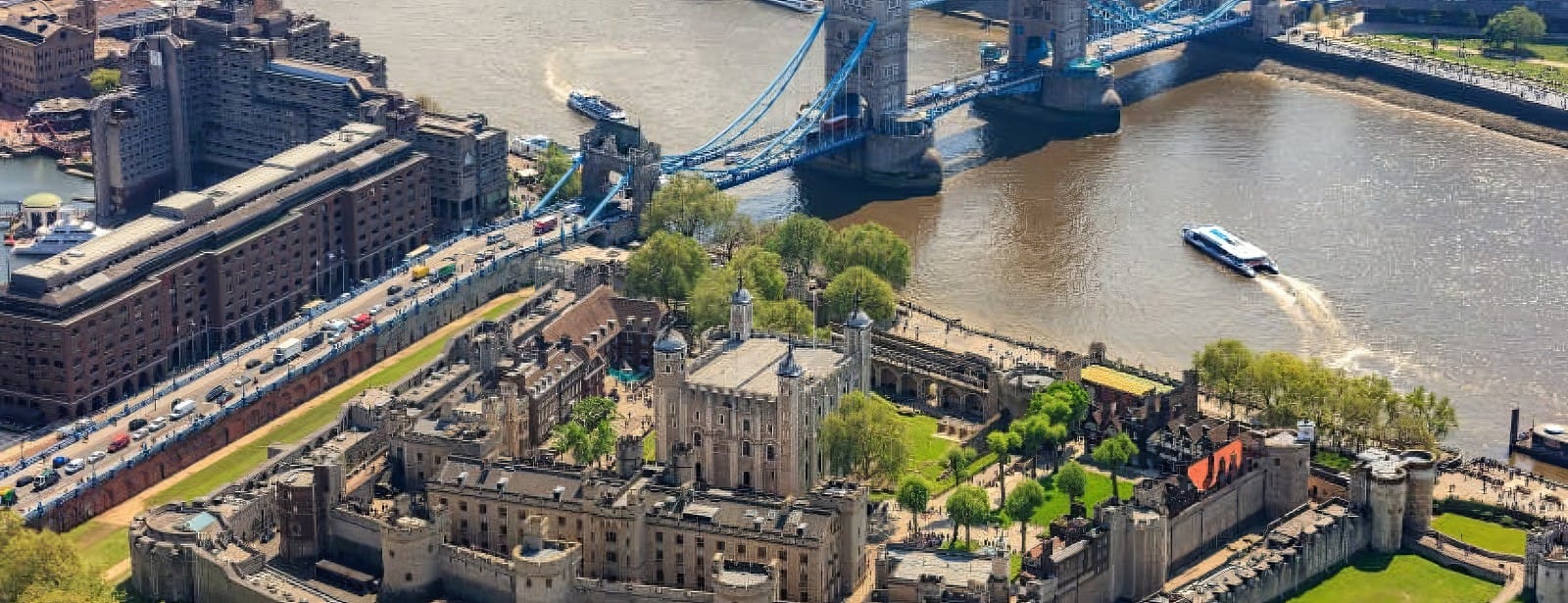 The Tower of London & See 30+ London Top Sights Sightseeing and Tours at bahrainmegadeals.com