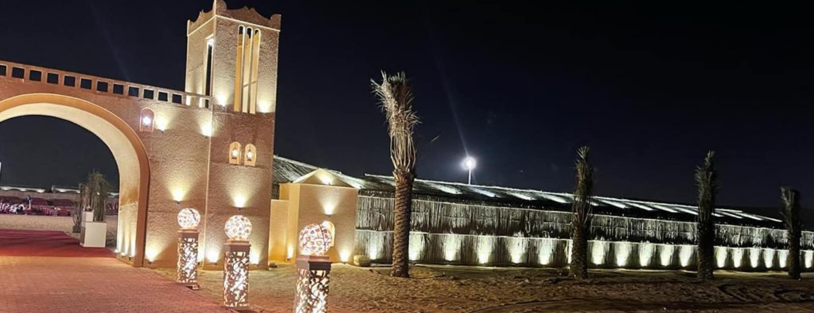 Dubai Red Dunes Desert Safari, Dune Bashing, Shows And  BBQ Dinner Desert safaris at bahrainmegadeals.com