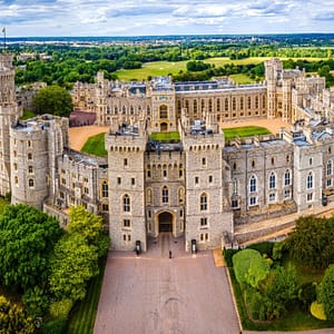 Windsor Castle and Roman Bath Tour - Combos and more adventures by Golden Tours