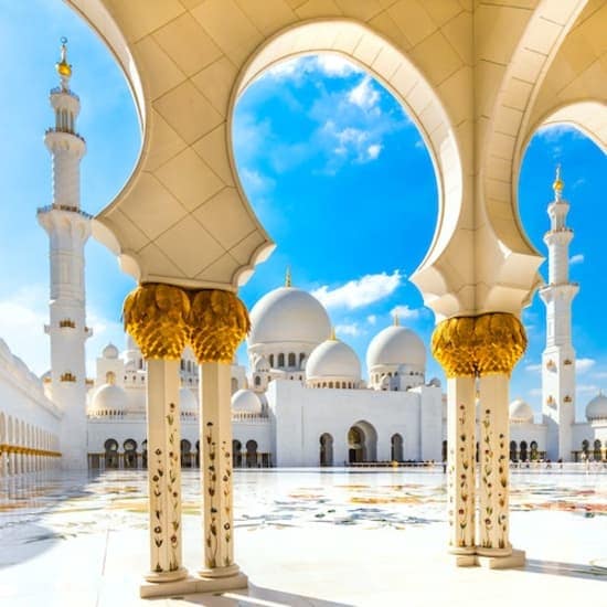 Abu Dhabi: Day Trip from Dubai with Sheikh Zayed Mosque and Ferrari World at Sheikh Zayed Grand Mosque, Abu Dhabi, United Arab Emirates Abu Dhabi: Day Trip from Dubai with Sheikh Zayed Mosque and Ferrari World at Sheikh Zayed Grand Mosque, Abu Dhabi, United Arab Emirates