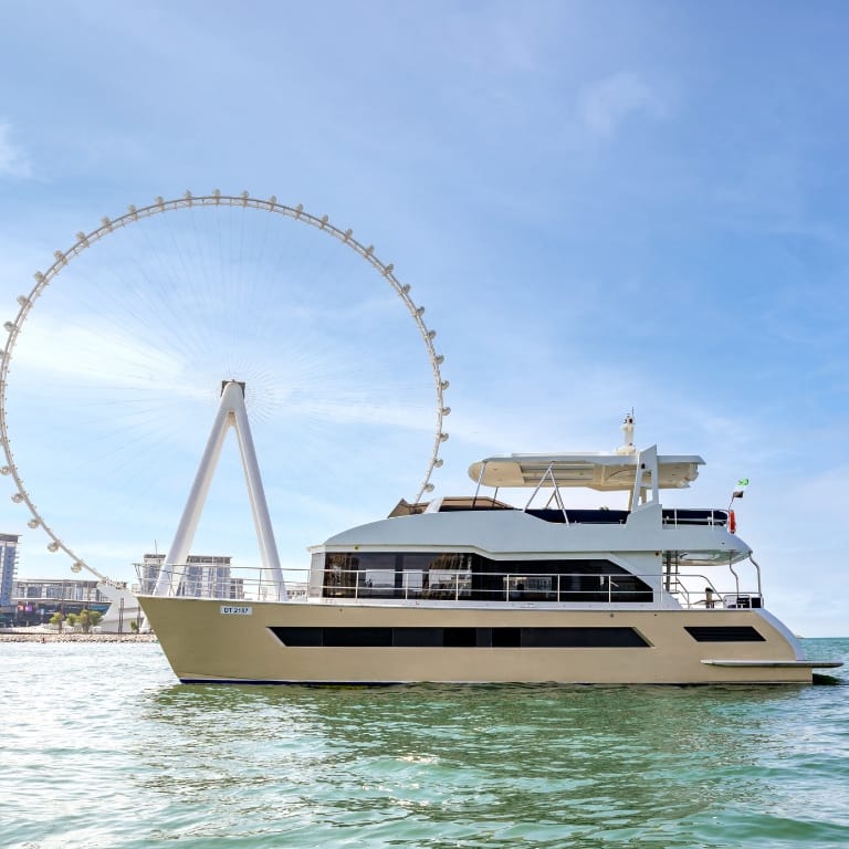 1 Hour Marina Yacht Tour - Boat Tours and Cruises by Skywalker Yacht Tour