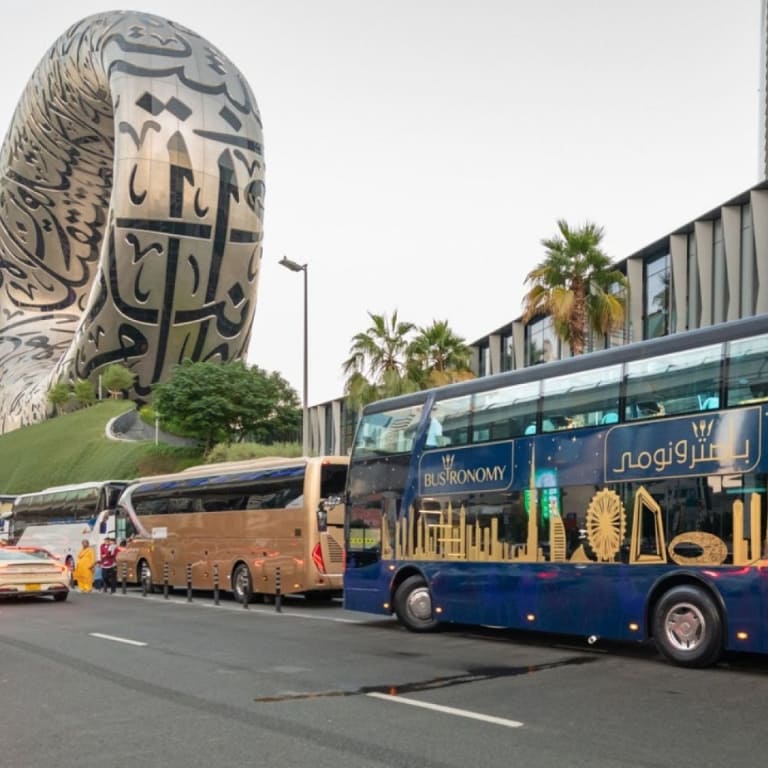 BusTronomy Dubai experiences - Dining Experiences by Dubai Mall Bus Stop