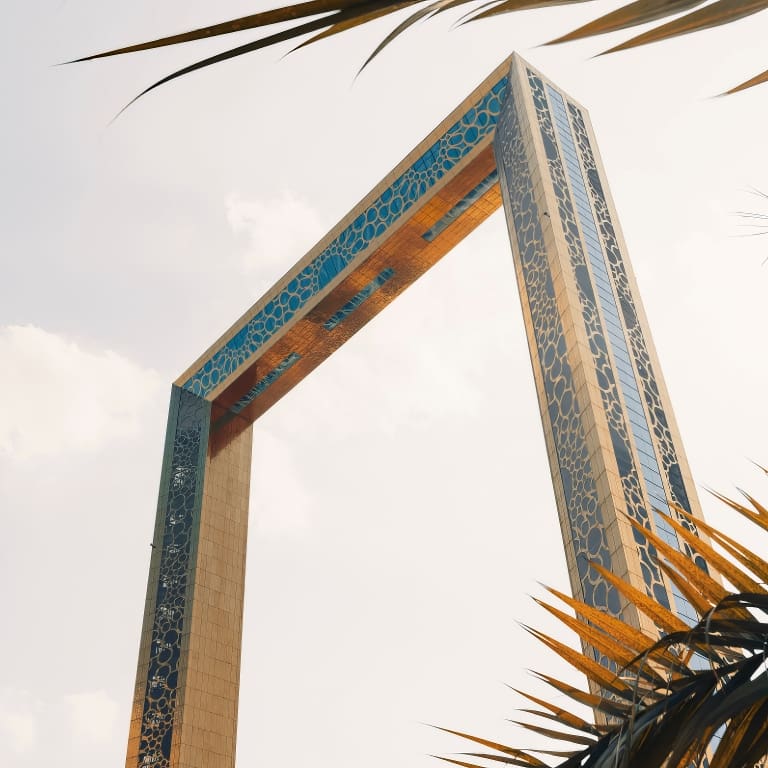 Dubai Frame + Dolphin & Seal Show - Dubai Dolphinarium - Combo Must-see attractions